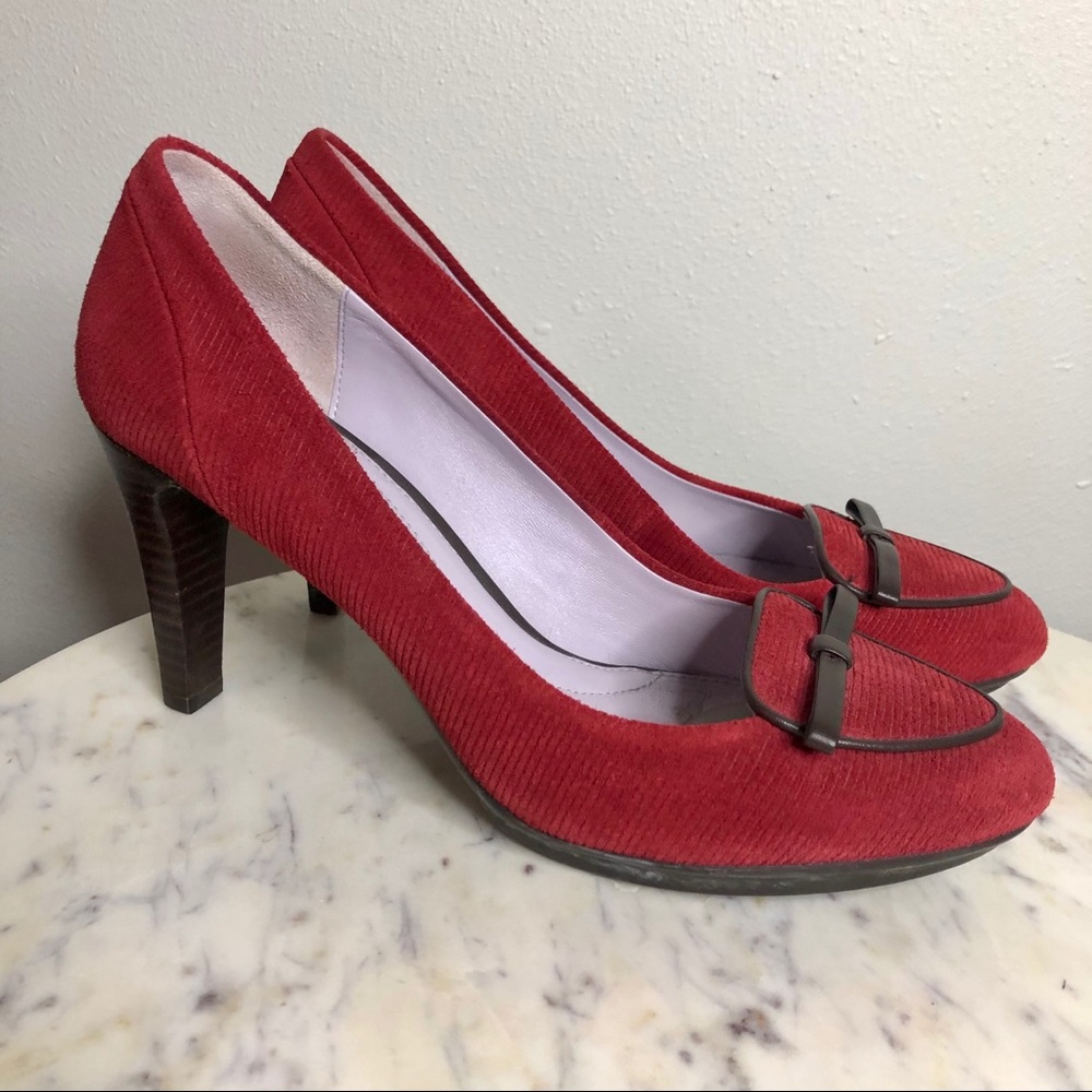 Johnston and Murphy women’s shoes size 9.5 red